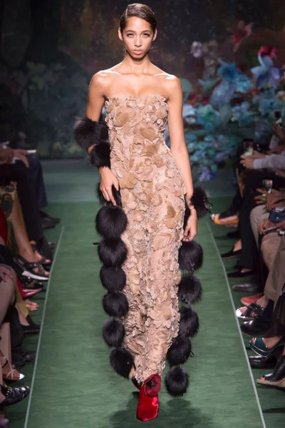 Look 26